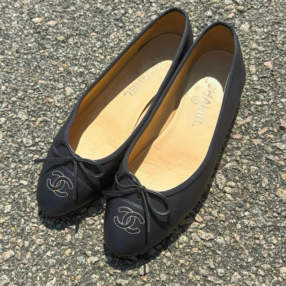 Authentic Chanel 37.5 Marine Dark Navy Blue (Like Black) Ballet Flats Caviar CC